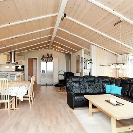 펜션 Holiday Home Ae Skovbryn